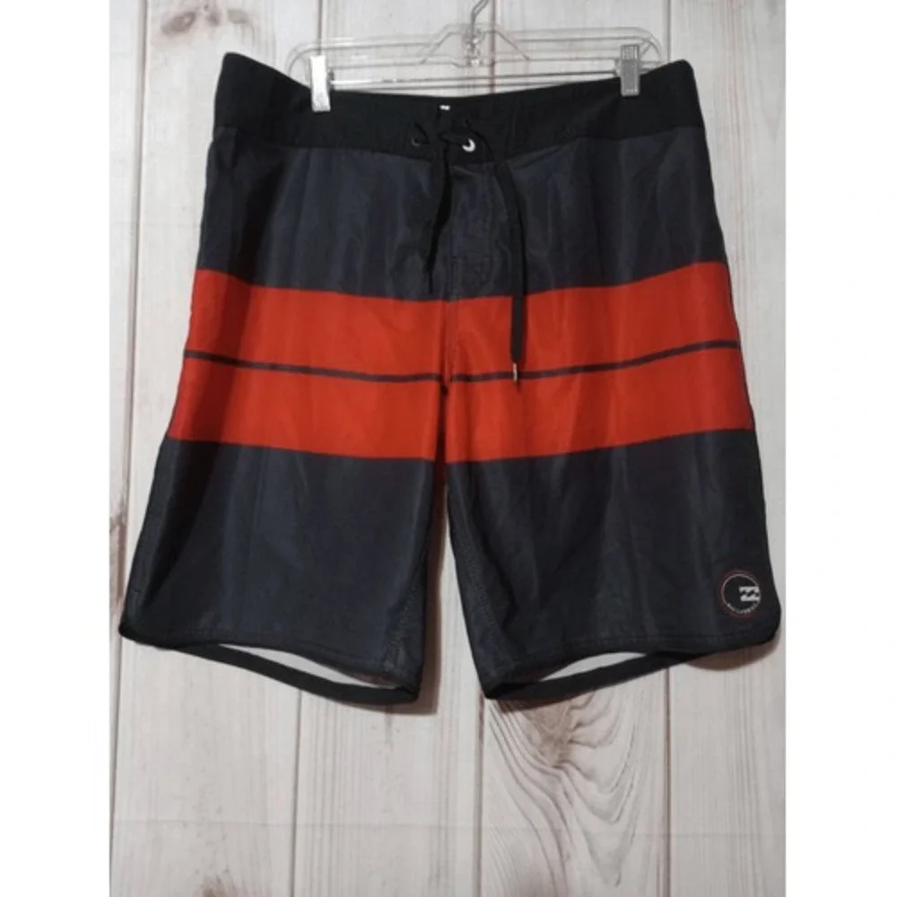 Billabong Platinum X PX3 Board Shorts Mens 36 Black Red Striped Stretch Bloke‎